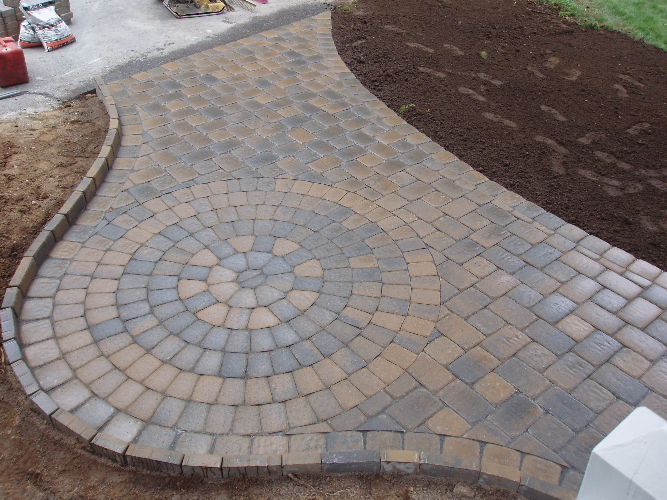2012PATIO16